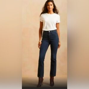 EUC Banana Republic High Rise Bootcut Cropped Jean. Size 27.
